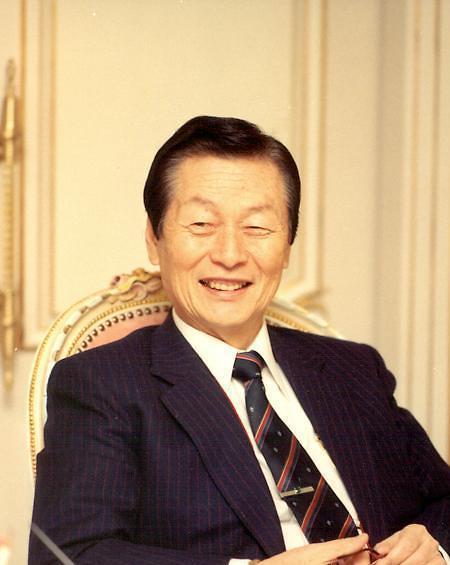 一回乐天企业创始人辛格浩坐不住了凯发k8国际厅登录从大国到本国这(图4)