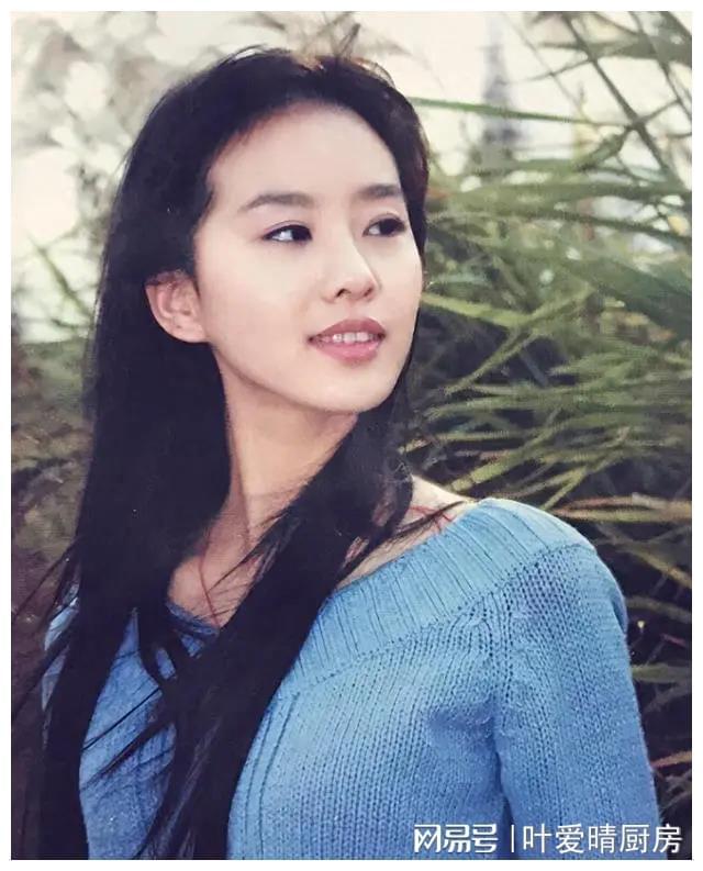 10位明星妻子哪位明星的老婆最漂亮k8凯发一触即发娱乐圈颜值最高的(图7)