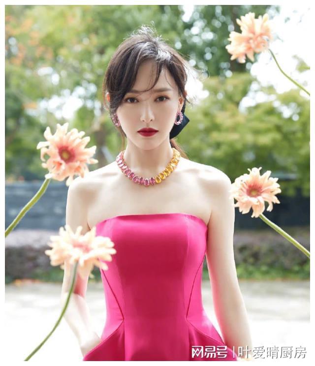 10位明星妻子哪位明星的老婆最漂亮k8凯发一触即发娱乐圈颜值最高的(图12)