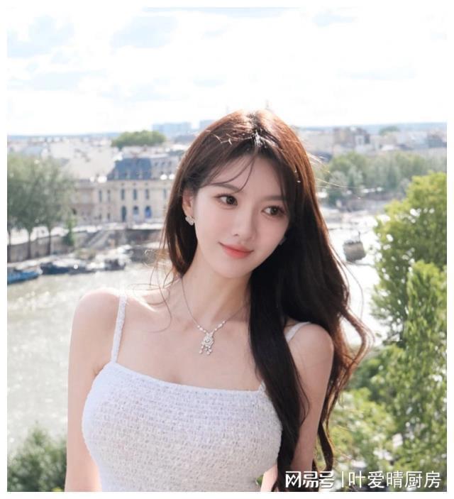 10位明星妻子哪位明星的老婆最漂亮k8凯发一触即发娱乐圈颜值最高的(图14)