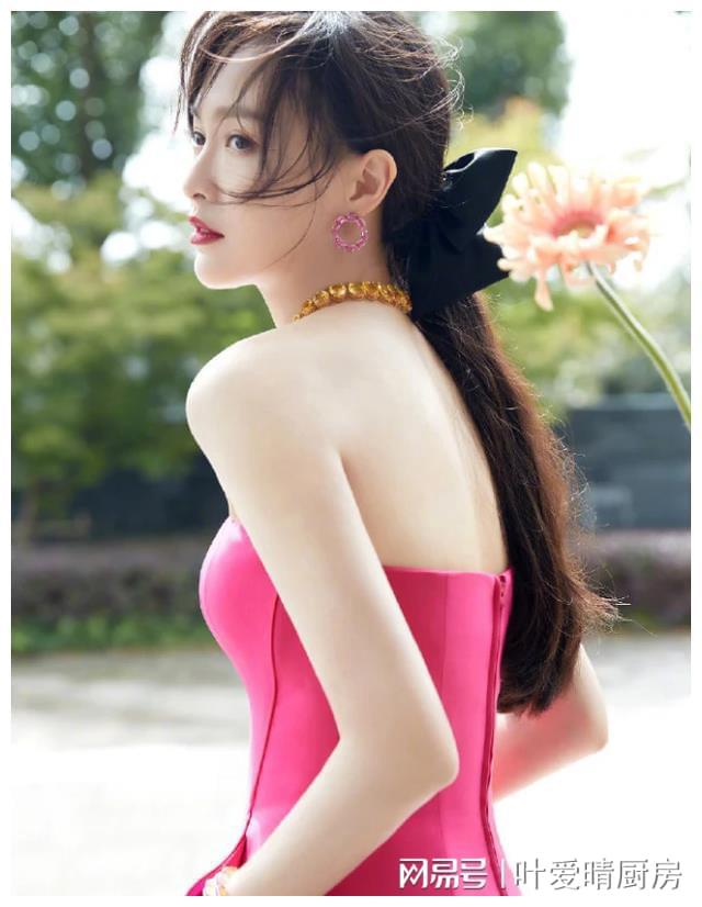10位明星妻子哪位明星的老婆最漂亮k8凯发一触即发娱乐圈颜值最高的(图16)