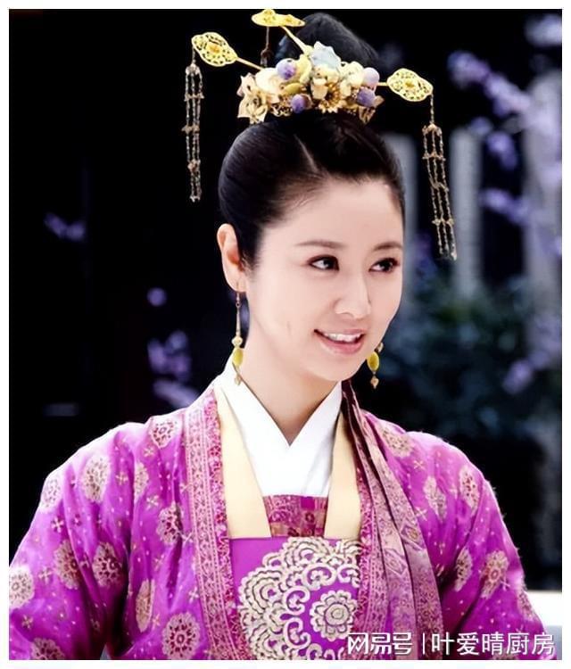 10位明星妻子哪位明星的老婆最漂亮k8凯发一触即发娱乐圈颜值最高的(图28)