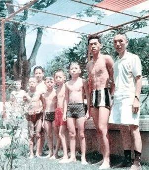 物在大陆捐建数百所学校一生简朴不铺张K8凯发·国际网站他是香港商界传奇人(图8)