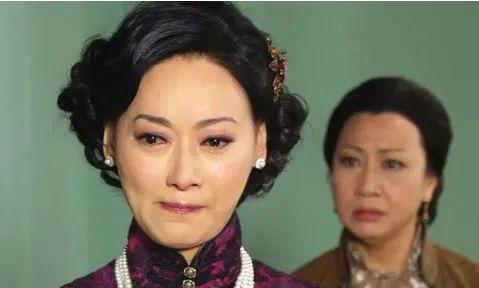 22岁晋升影后中年患抑郁症自杀未遂…凯发k8入口“最美打女”：3岁要饭(图10)